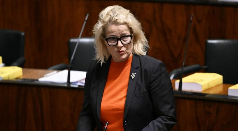 Eduskunnan täysistunto