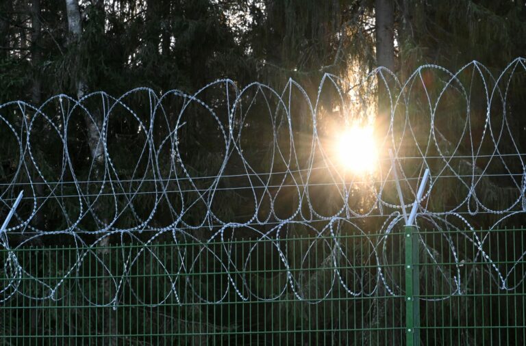 Rajavartiolaitoksen mediatilaisuus Suomen ja Venäjän välisestä esteaidasta