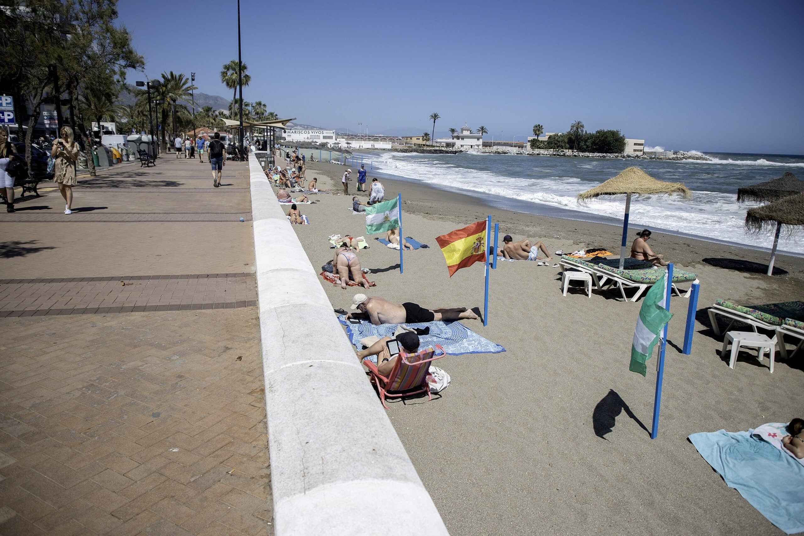 Konsulipalvelut auttoivat viime vuonna yli 245000 suomalaista maailmalla