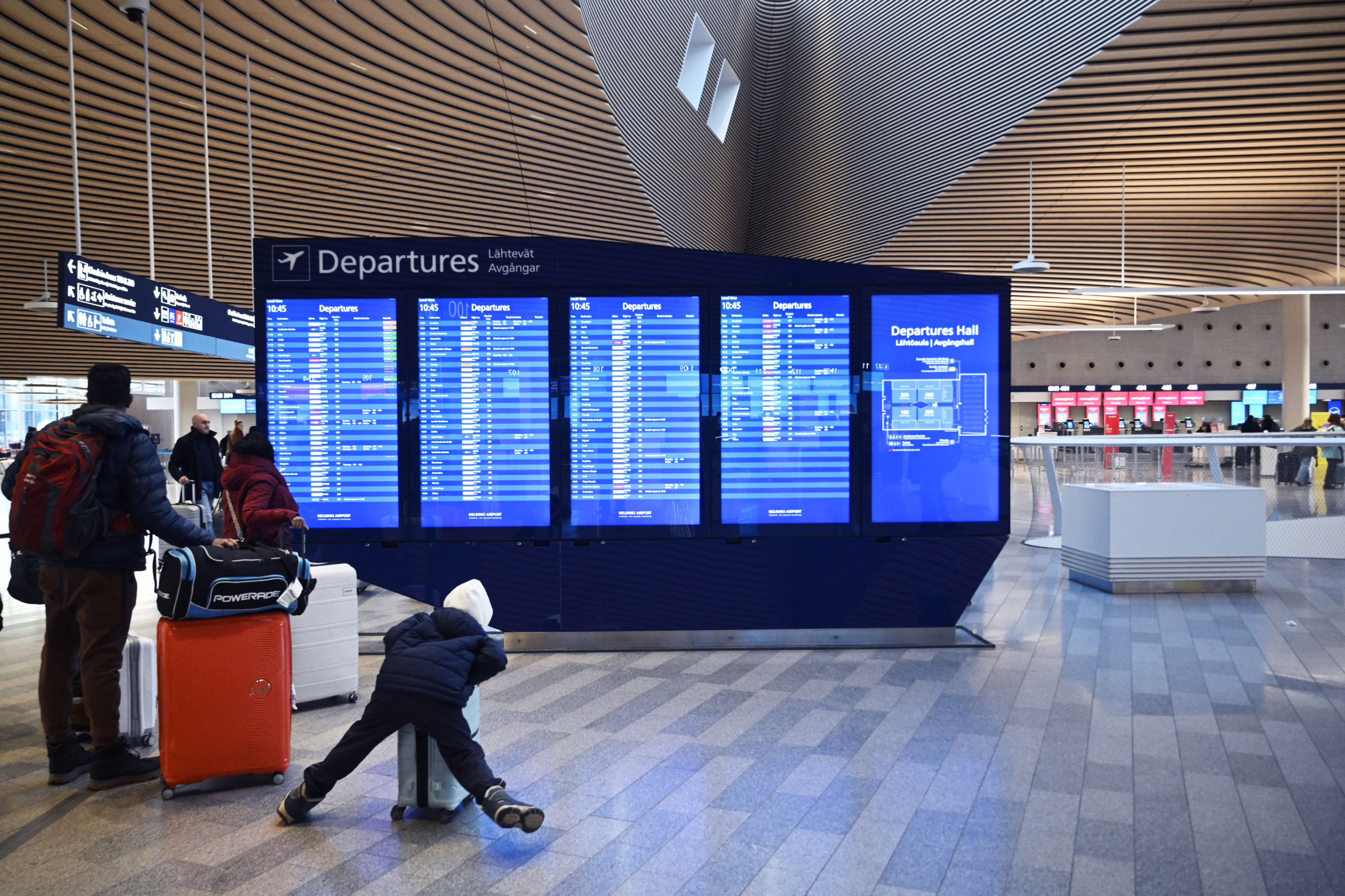 Yle: Lentolippujen hinnat nousseet suosituilla reiteillä