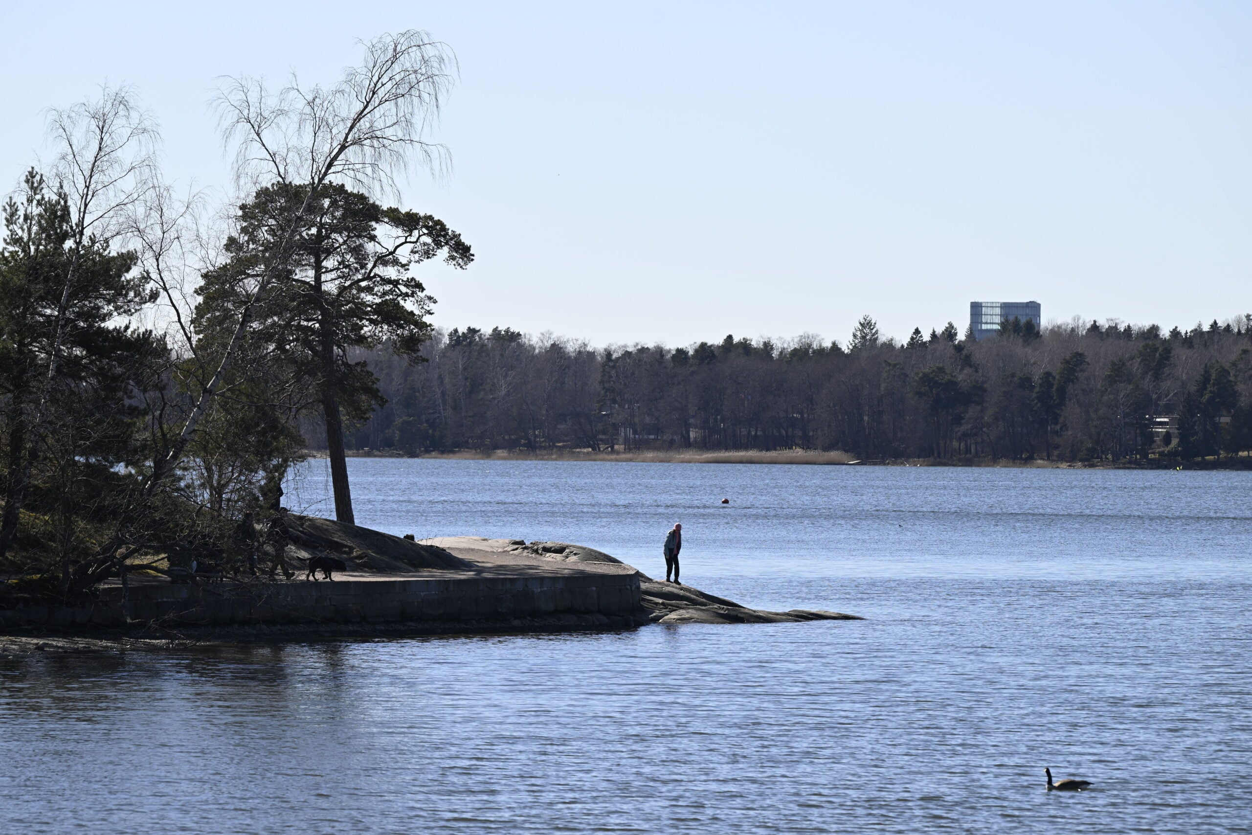 Kevään lämpöennätys meni rikki, maastopalovaroitus voimassa useilla alueilla