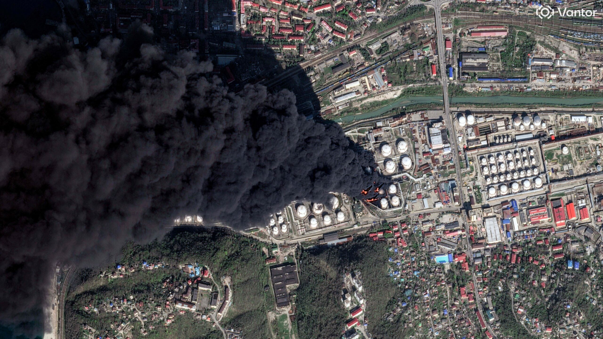 Ukraina iski yöllä neljään hyökkääjän tärkeään öljykohteeseen