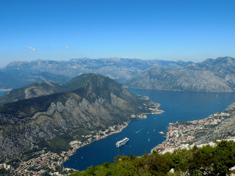 Maisema Montenegron Kotorinlahdelle. / Wikimedia Commons