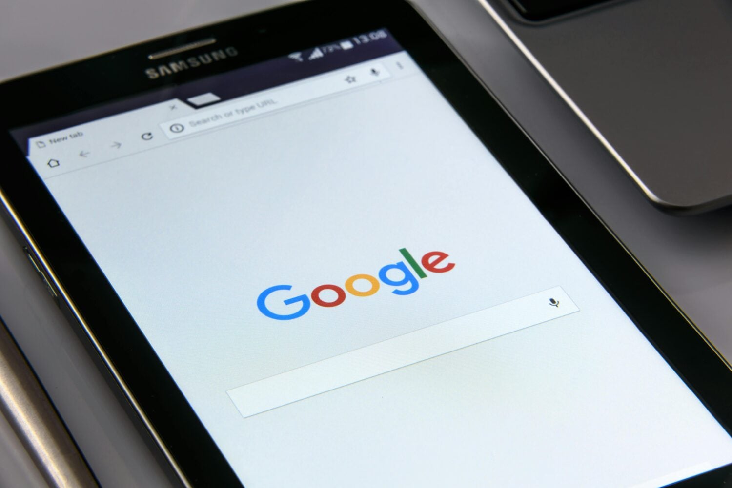 Google näytöllä.