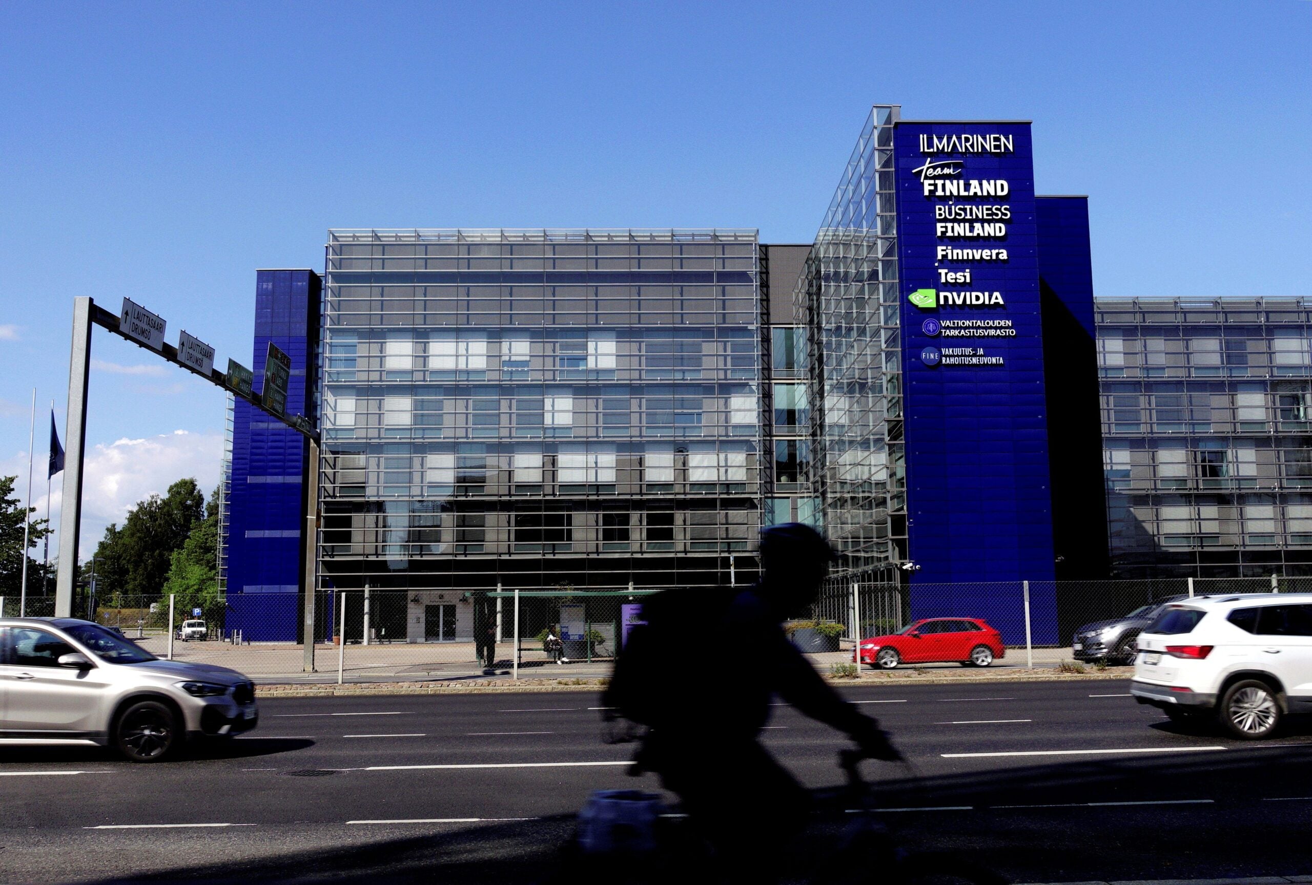 Yritysten investointeihin avautuu miljardin euron rahoitus