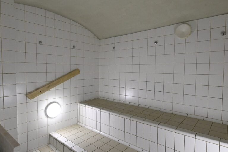 Höyrysauna Helsingissä.