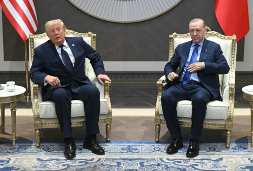 Donald Trump ja Recep Tayyip Erdoğan Ankarassa tänään. AFP / LEHTIKUVA / SAUL LOEB