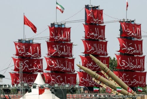 Iranin ohjuskalustoa esillä Teheranissa heinäkuun lopulla. / AFP / LEHTIKUVA