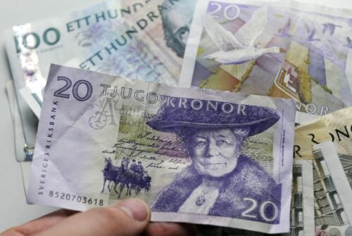 Pitkästä työhistoriasta huolimatta voi eläke jäädä niukaksi Ruotsissakin. LEHTIKUVA / TIMO JAAKONAHO