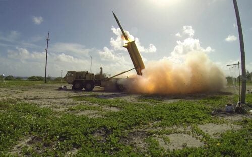 Ballistisia ohjuksia torjuva THAAD-ohjus (Terminal High Altitude Area Defence). LEHTIKUVA/AFP PHOTO/DoD/BEN LISTERMAN