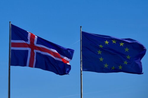 Islanti äänestää lauantaina EU-jäsenyysneuvottelujen jatkamisesta. AFP / LEHTIKUVA / TOBIAS SCHWARZ