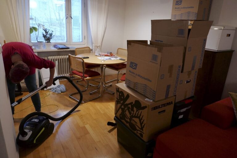 Loppusiivouksen taso voi aiheuttaa erimielisyyksiä vuokralaisen ja vuokranantajan välillä. LEHTIKUVA / TEEMU SALONEN