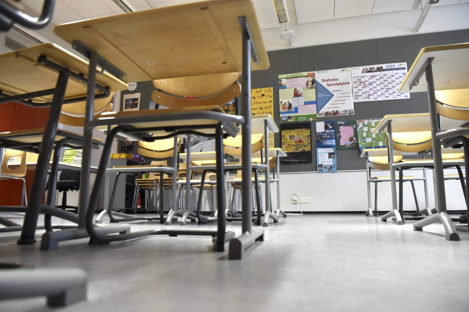 Kansallisilla kokeilla voi olla myönteisiä vaikutuksia oppimiseen. / LEHTIKUVA / JUSSI NUKARI