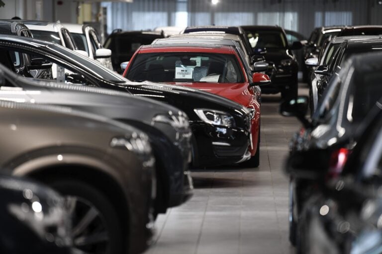 Käytettyjen autojen markkina on ollut alkuvuonna hieman viime vuotta jäljessä. LEHTIKUVA / VESA MOILANEN