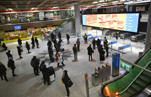 Rautatientorin metroasema Helsingissä.