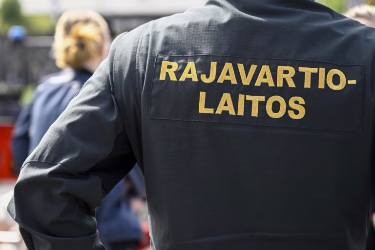 Rajavartiolaitos. LEHTIKUVA / VILJA SIRVIÖ