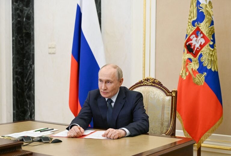 Tutkijoiden mukaan Vladimir Putinilla on edelleen keinot jatkaa sotaa. AFP / LEHTIKUVA / PAVEL BYRKIN