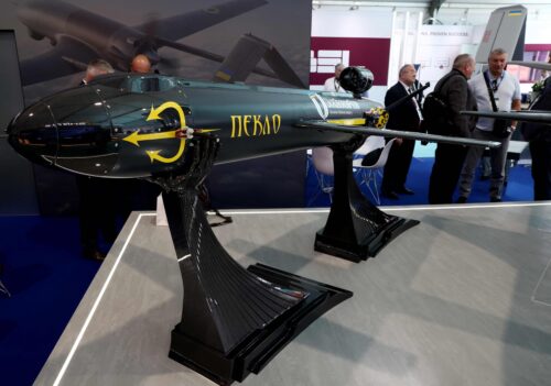 Ukrainalainen ohjusdrooni Peklo Farnborough'n kansainvälisen ilmailunäytöksen 2026 avajaispäivänä Farnborough'ssa 20. heinäkuuta 2026. AFP / LEHTIKUVA / TOBY SHEPHEARD