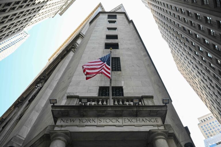 Pitkien valtionlainojen korot ovat olleet nousussa. Kuvassa New Yorkin pörssi. AFP / LEHTIKUVA / ANGELA WEISS