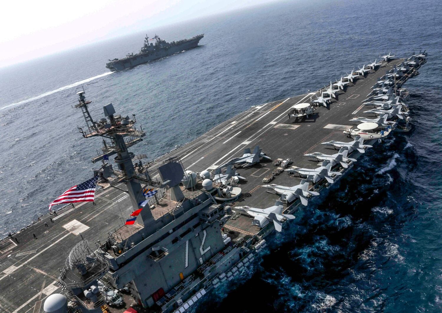 Nimitz-luokan lentotukialus USS Abraham Lincoln