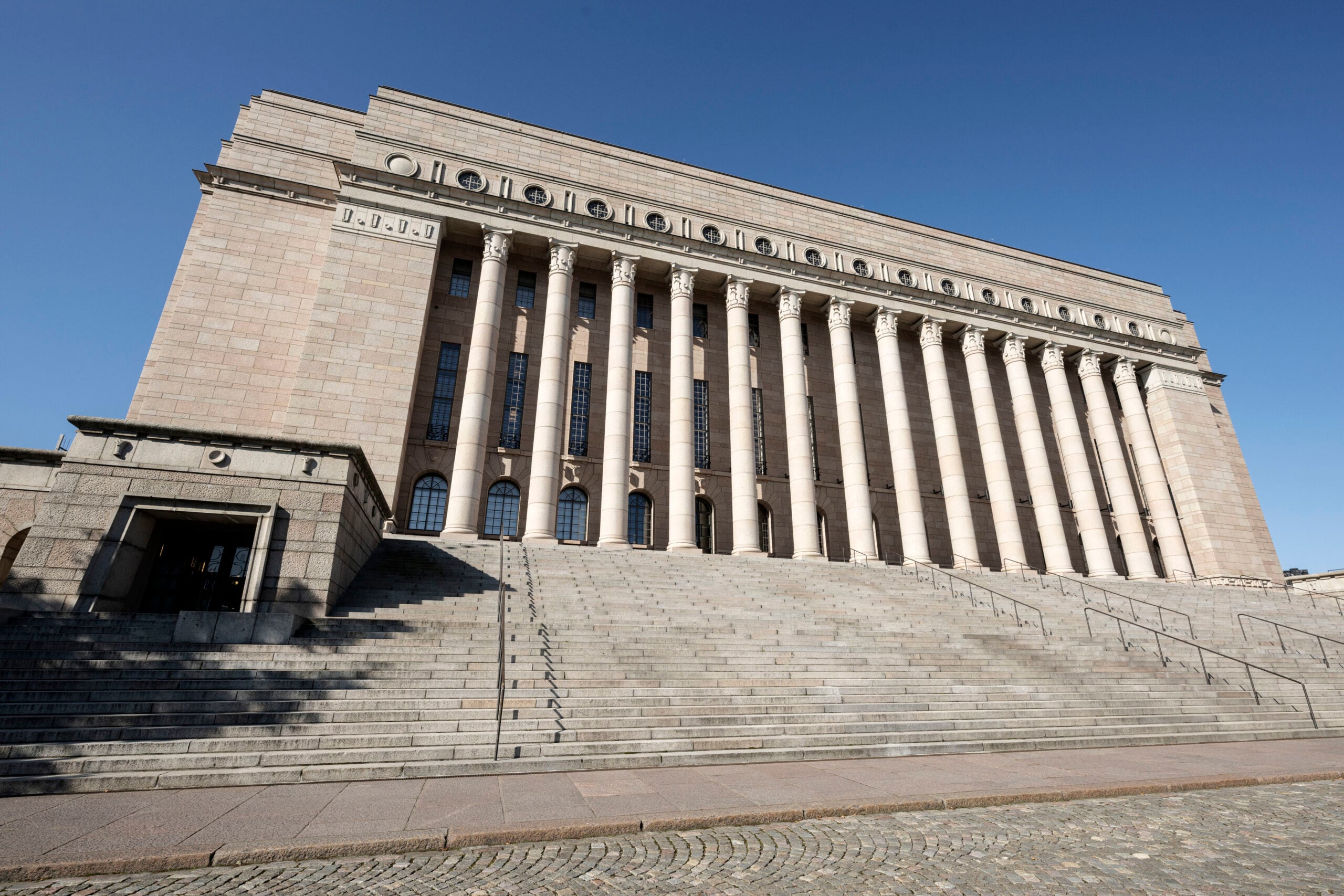 Eduskuntatalo Helsingissä 26. elokuuta 2026. Syysistuntokausi alkaa ensi tiistaina., LEHTIKUVA / RONI REKOMAA