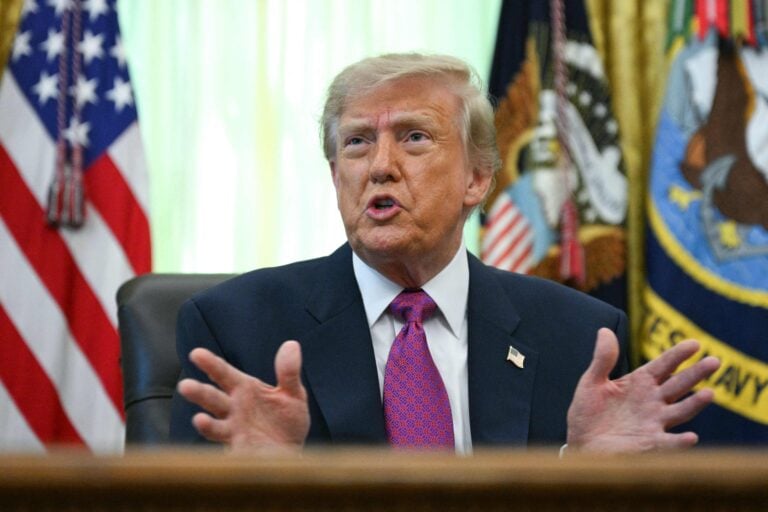 Presidentti Donald Trump sanoo Yhdysvaltojen tehneen sopimuksen, jolla maa saisi enemmistövallan yli 65 miljardista öljytynnyristä Venezuelassa. AFP / LEHTIKUVA / JIM WATSON