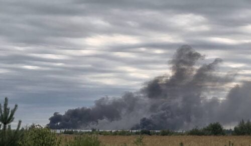 Wildberriesin logistiikkakeskus liekeissä Vladimirin alueella. / Telegram