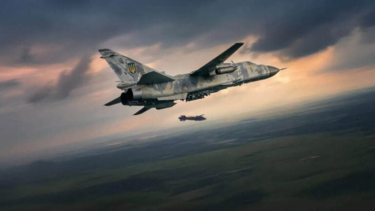 Su-24M-rynnäkkökoneet voidaan varustaa liitopommeilla. / mil.gov.ua
