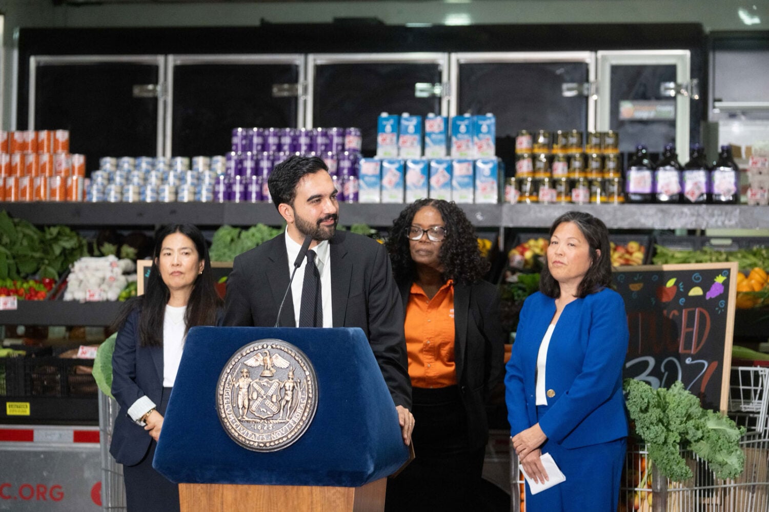 New Yorkin pormestari Zohran Mamdani esitteli heinäkuussa suunnitelmaa kaupungin omistamista ruokakaupoista, joissa ruoka olisi kolmanneksen halvempaa.