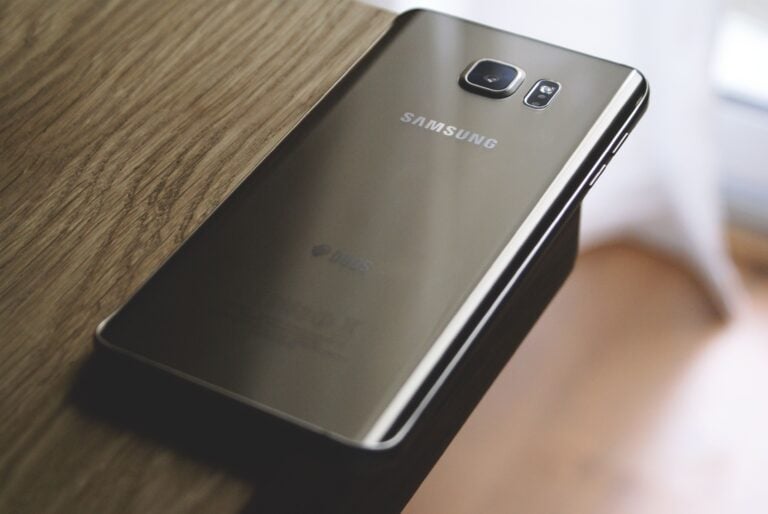 samsung puhelin