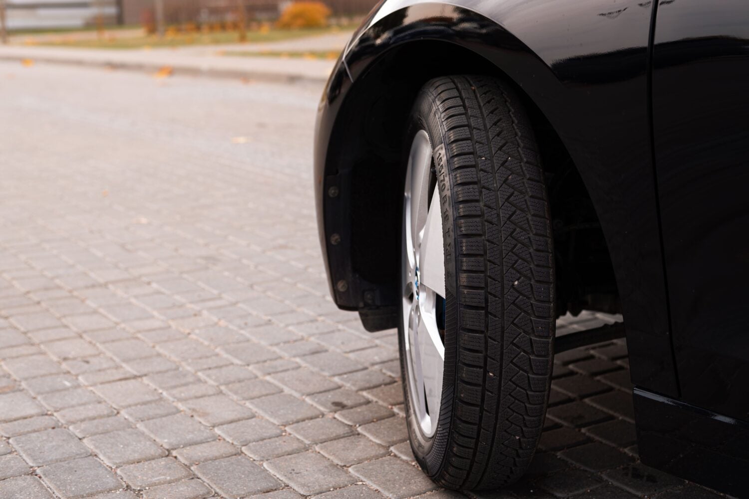 Varkaiden käyttämä kikka perustuu autoilijan harhauttamiseen. PEXELS