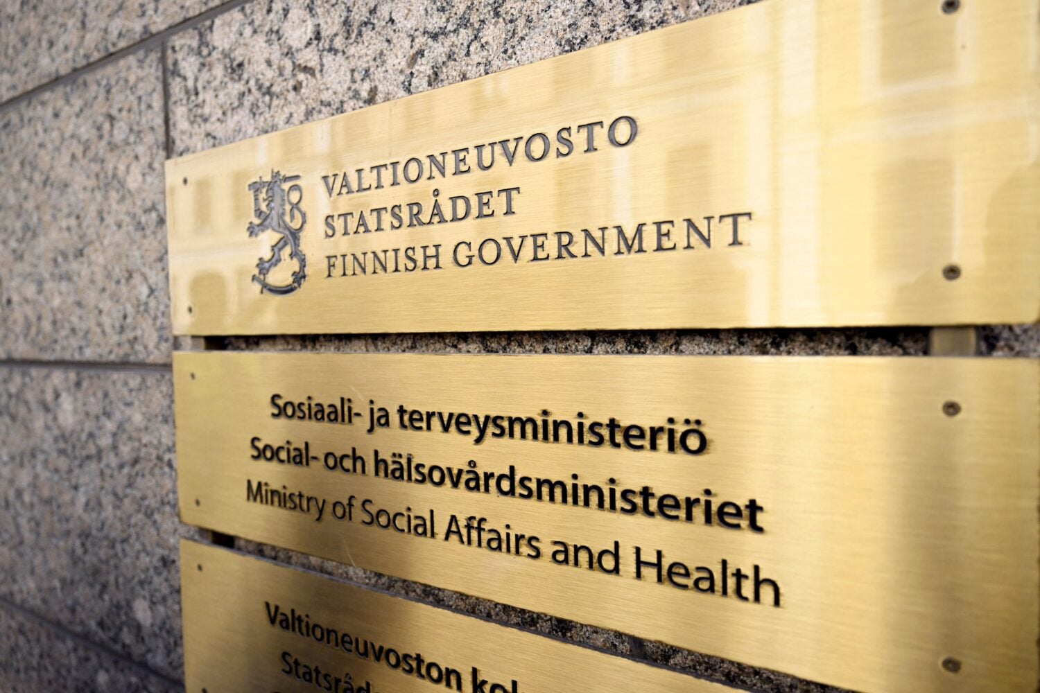 Sosiaali- ja terveysministeriön kyltti Helsingissä. / LEHTIKUVA / VESA MOILANEN