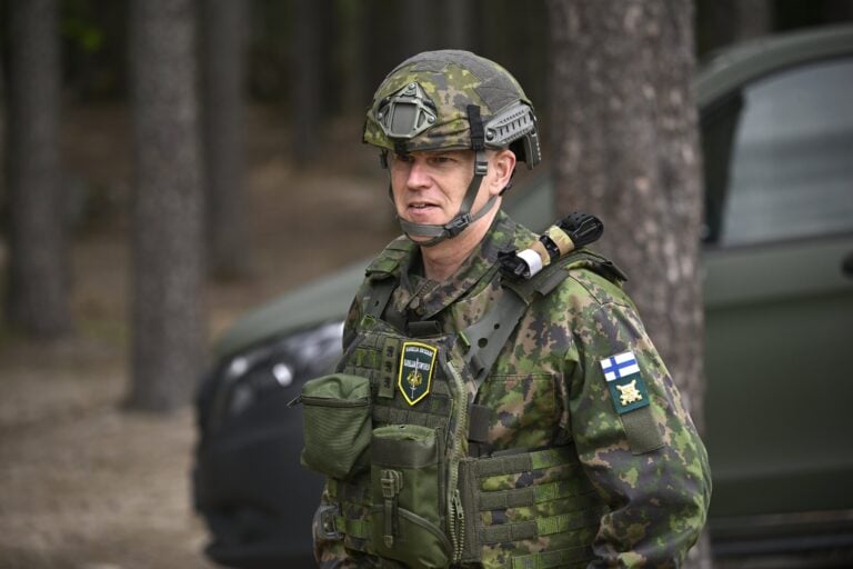 Maavoimien komentaja, kenraaliluutnantti Pasi Välimäki. LEHTIKUVA / MARKKU ULANDER