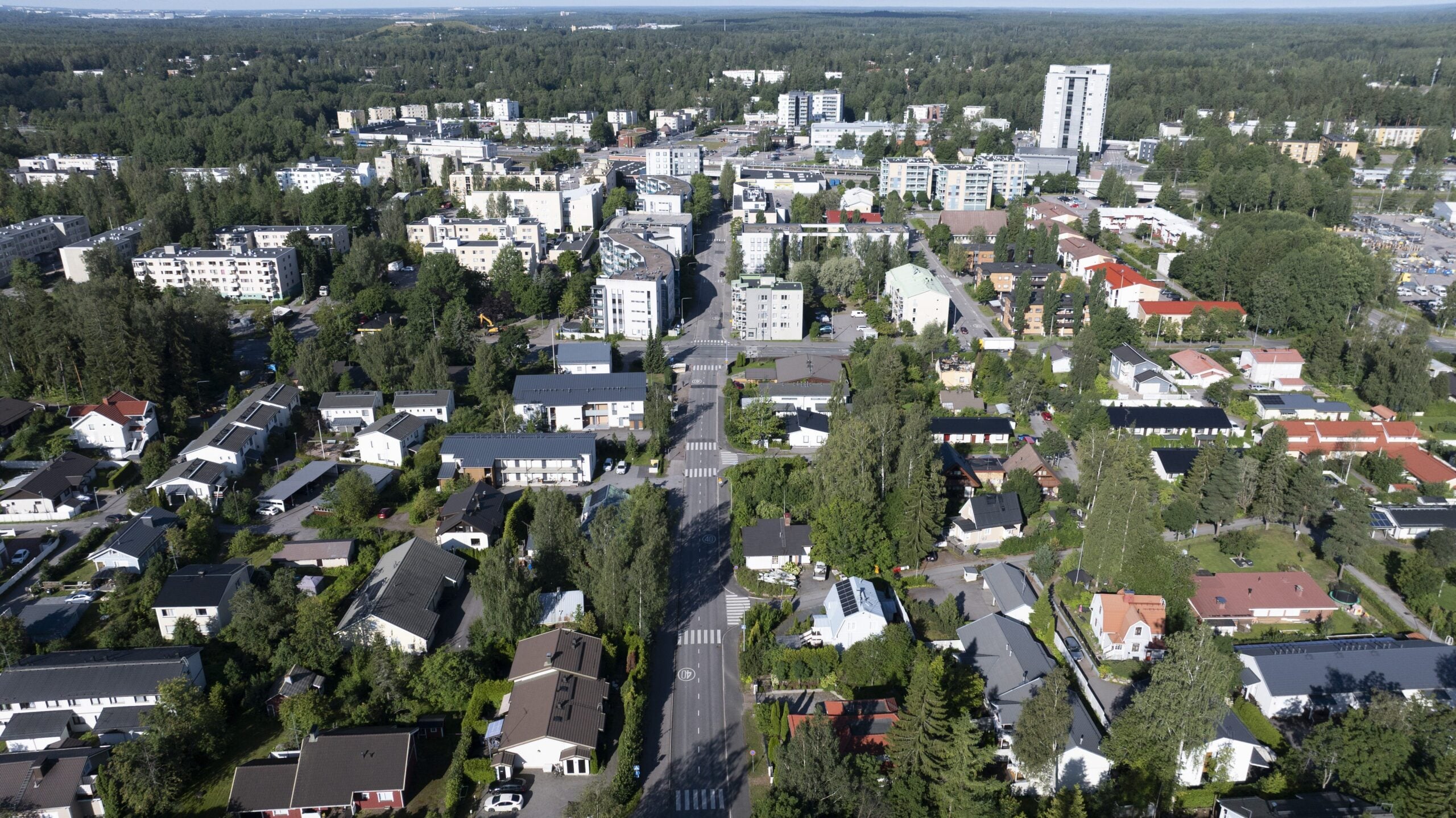 Etenkin pääkaupunkiseudulla monet taloyhtiöt sijaitsevat vuokratonteilla. LEHTIKUVA / ANTTI AIMO-KOIVISTO