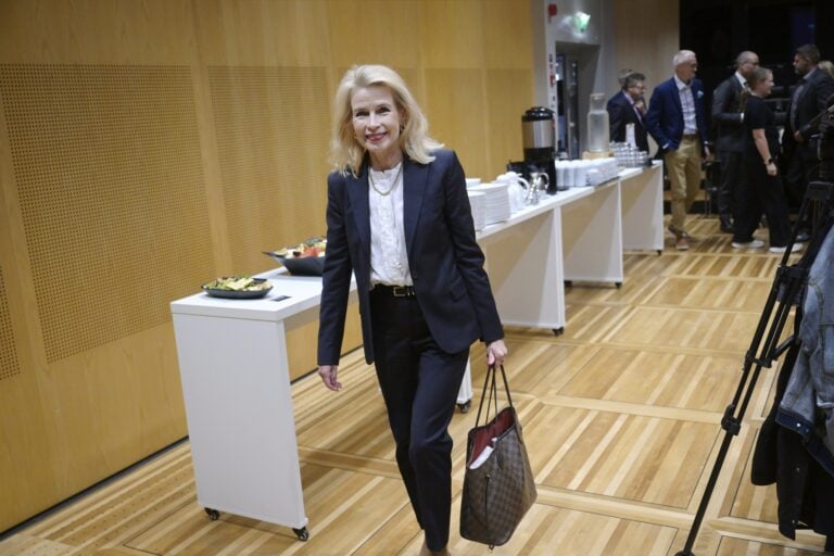 Pia Kauma kokoomuksen eduskuntaryhmän kesäkokouksessa Kokkolassa 2025.
