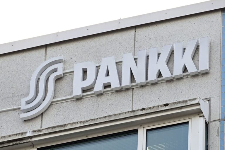 S-pankin tunnus Helsingissä. LEHTIKUVA / VESA MOILANEN