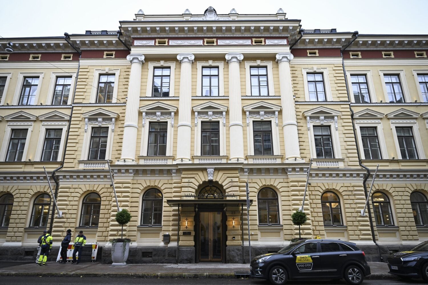 Vuonna 2023 avautunut hotelli Maria on nykyisin Waldorf Astoria.