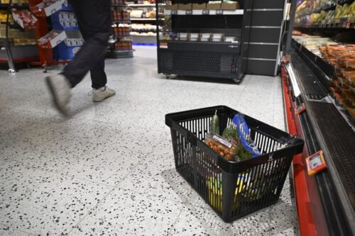 Ruokahävikin määrä on vähentynyt viime vuosina. LEHTIKUVA / EMMI KORHONEN