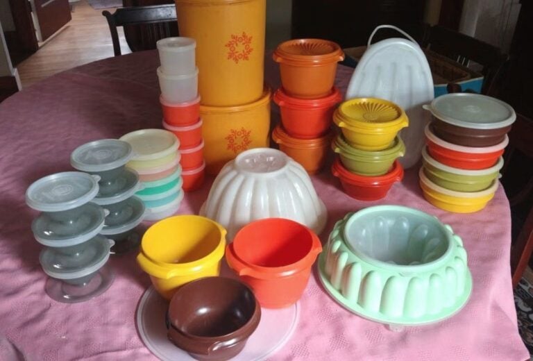 Vanhoja Tupperware-astioita. / Ebay
