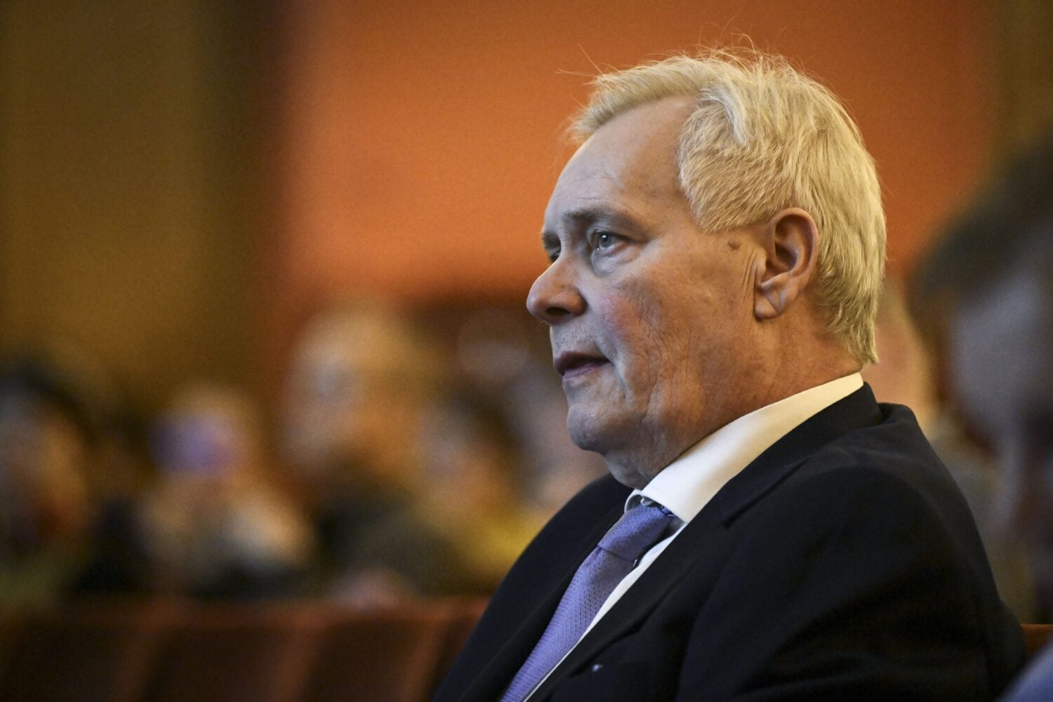 Antti Rinne (sd.) palaa eduskuntaan lokakuussa. LEHTIKUVA / EMMI KORHONEN