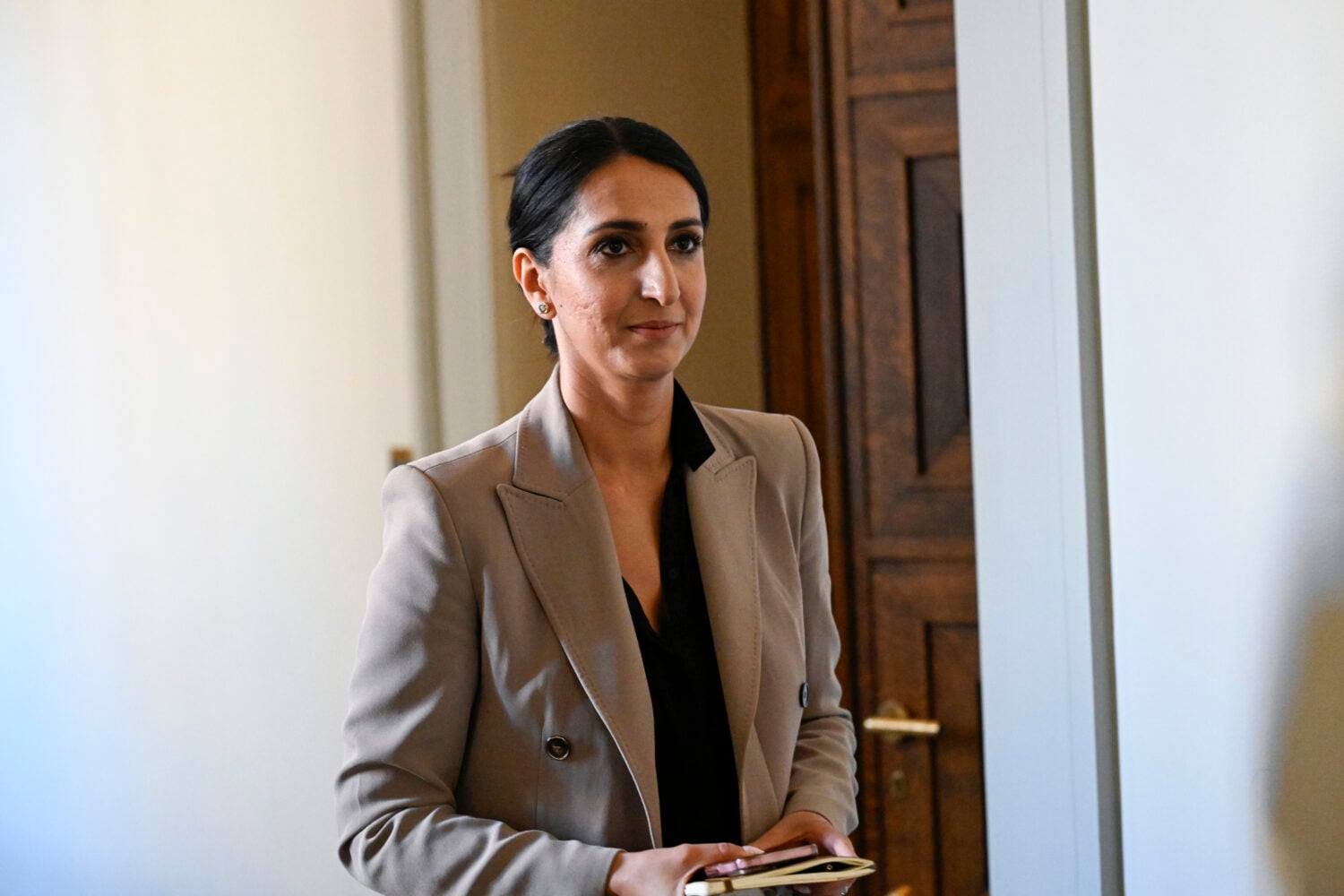 SDP:n kansanedustaja Nasima Razmyar. LEHTIKUVA / EMMI KORHONEN