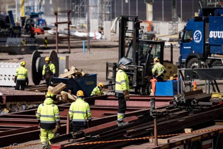 Akkumateriaalitehtaan työmaa Kotkassa. / LEHTIKUVA / RONI REKOMAA