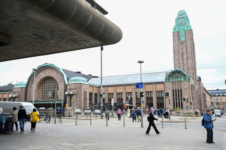 Helsingin päärautatieasema Helsingissä. / LEHTIKUVA / VILJA SIRVIÖ