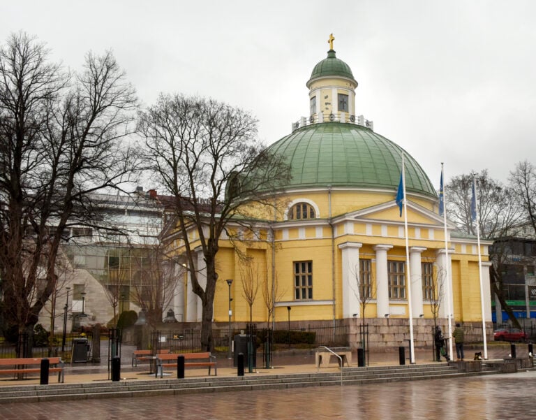 Turun ortodoksisen seurakunnan Pyhän Aleksandran kirkko Turun kauppatorin reunalla huhtikuussa 2026. LEHTIKUVA / TIMO JAAKONAHO