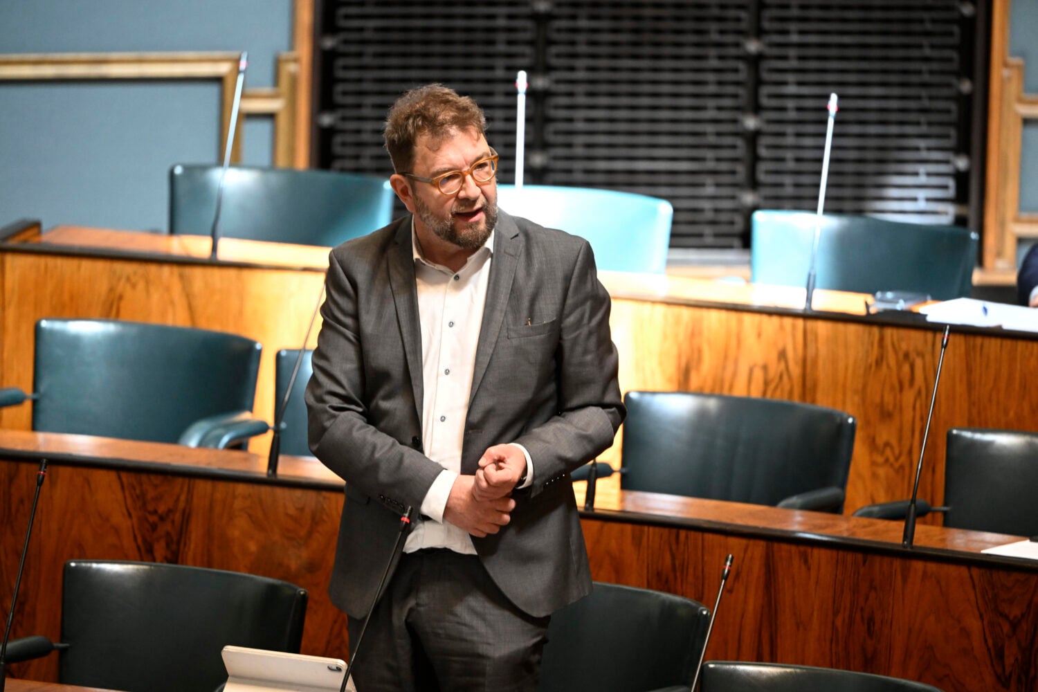 SDP:n kansanedustaja Timo Harakka eduskunnan täysistunnossa Helsingissä 22. kesäkuuta 2026. LEHTIKUVA / JADE SILPO