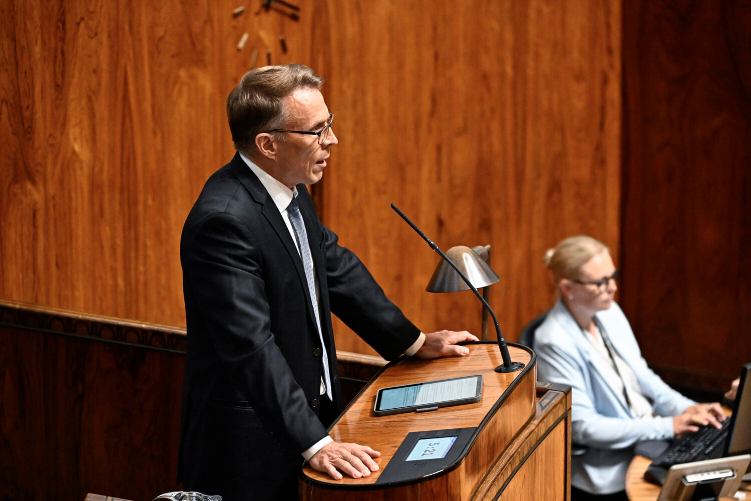 Jukka Kopra eduskunnan täysistunnossa 21. heinäkuuta 2026. LEHTIKUVA / RONI REKOMAA
