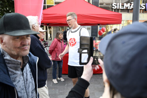Antti Lindtmanin veropuheet hämmentävät. LEHTIKUVA / HEIKKI SAUKKOMAA