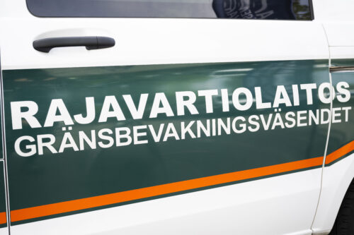 Rajavartiolaitos on aloittanut tapahtuneesta alueloukkaustutkinna. LEHTIKUVA / MIKKO STIG
