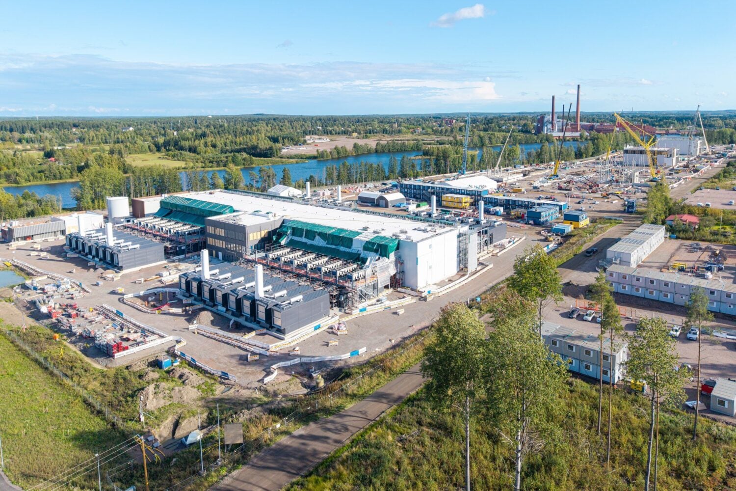 Datakeskustyömaa Ummeljoella Kouvolassa. STR / LEHTIKUVA / SASU JÄRNSTEDT
