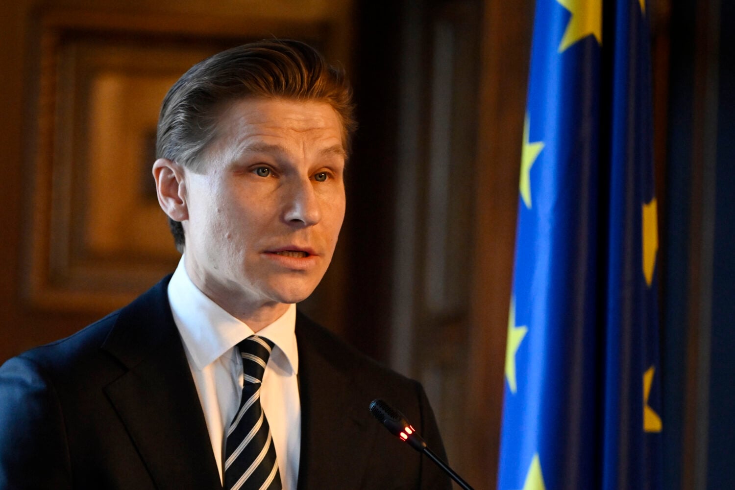 Puolustusministeri Antti Häkkänen 257. valtakunnallisen maanpuolustuskurssin avajaisissa Helsingissä 7. syyskuuta 2026., LEHTIKUVA / ANTTI AIMO-KOIVISTO